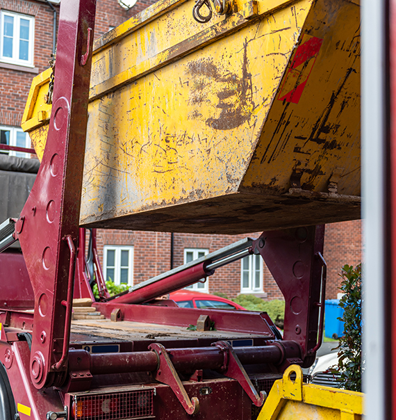 Cheap 8 Yard Maxi Skip for Hire in Selby