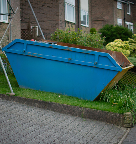 8 Yard Maxi Skip Hire for Renovations and Garden Waste Selby